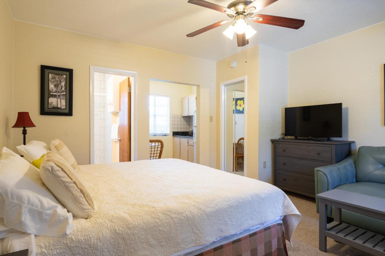 Mar Bay Exclusive Suites Safety Harbor Exteriör bild