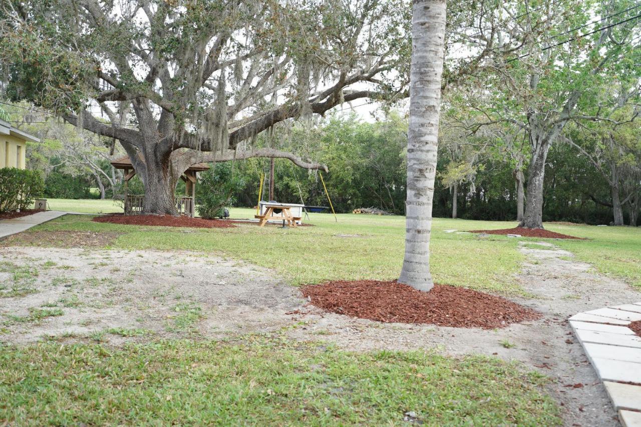 Mar Bay Exclusive Suites Safety Harbor Exteriör bild