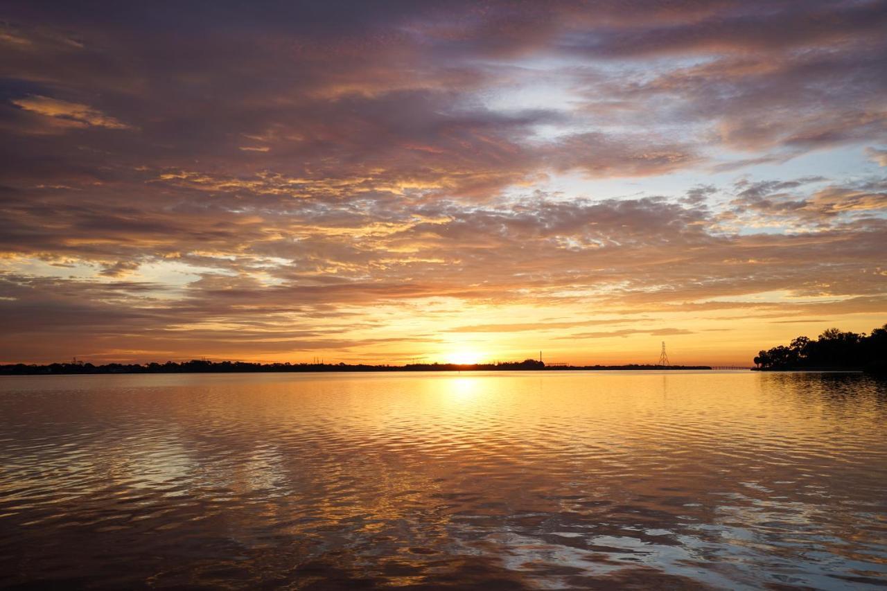 Mar Bay Exclusive Suites Safety Harbor Exteriör bild